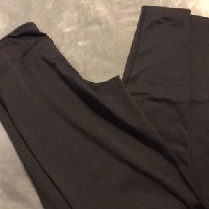 Black under armor leggings